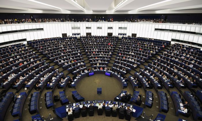 Les membres du Parlement européen passent au vote en plénière au Parlement européen à Strasbourg, France, le 18 juillet 2019. (FREDERICK FLORIN/AFP/Getty Images)