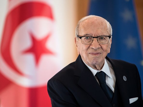 -La photo prise le 30 octobre 2018 montre le président tunisien Beji Caid Essebsi lors d'une visite au palais présidentiel Bellevue à Berlin. Essebsi, le premier dirigeant élu démocratiquement est décédé jeudi 25 juillet 2019 à l'âge de 92 ans, a annoncé son bureau. Photo de Bernd von Jutrczenka / AFP / Getty Images.
