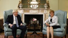 La dirigeante écossaise accuse Boris Johnson de vouloir un Brexit sans accord