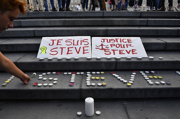 Hommage à Steve Maia Caniço à Bordeaux.   (Photo : MEHDI FEDOUACH/AFP/Getty Images)