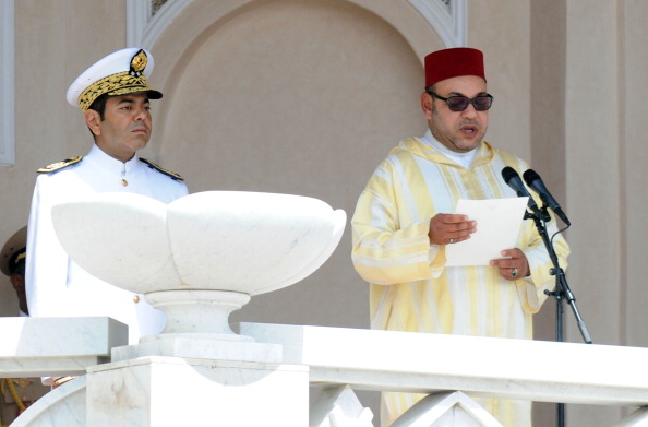 -Illustration- Le roi Mohammed VI du Maroc prononce un discours lors d'une cérémonie marquant l'anniversaire de son couronnement de 1999 au palais de Tétouan, dans le nord du Maroc,. Photo ABDELHAK SENNA / AFP / Getty Images.