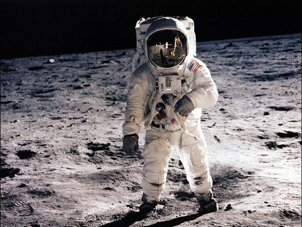 -L’astronaute Neil Armstrong, lors de l'activité extra-véhiculaire Apollo 11. Photo NASA / AFP / Getty Images.