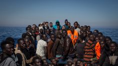 Italie : 135 migrants sur un navire des garde-côtes bloqués par Matteo Salvini