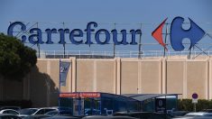 Du gel hydroalcoolique gratuit de LVMH retrouvé en vente dans un Carrefour à Toulouse