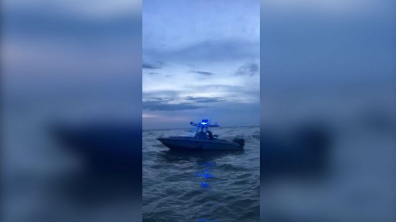Des groupes de sauvetage maritime recherchent Thomas Zakrewski dans le sud-ouest de la Floride le 9 juillet 2019. (Lee County Sheriff's Office via CNN)