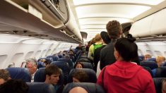 Une mère raconte qu’une compagnie aérienne a changé ses sièges réservés à l’avance et a ensuite essayé de la faire payer 67€ pour qu’elle puisse s’asseoir avec son enfant