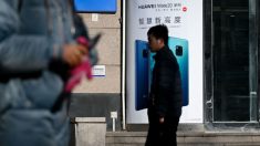 Vidéo : un enfant meurt électrocuté en utilisant son téléphone portable Huawei pendant qu’il était en charge