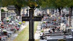 Drôme : il meurt écrasé en voulant fleurir la tombe de sa tante