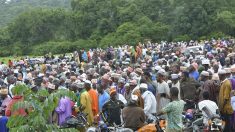 Guinée: beaucoup d’émotions aux funérailles de Mamoudou Barry, l’enseignant battu à mort à Rouen avant la finale entre l’Algérie et le Sénégal