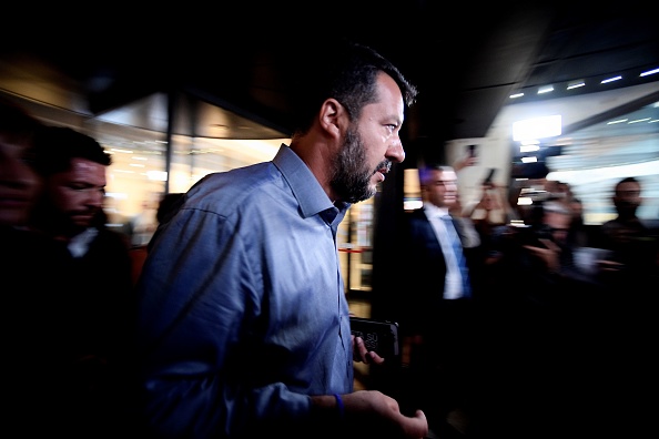 Le vice-Premier ministre et ministre de l'Intérieur italien, Matteo Salvini, quitte un hôtel après une réunion avec des membres du parti Lega dans le centre de Rome le 12 août 2019. (Photo : FILIPPO MONTEFORTE/AFP/Getty Images)