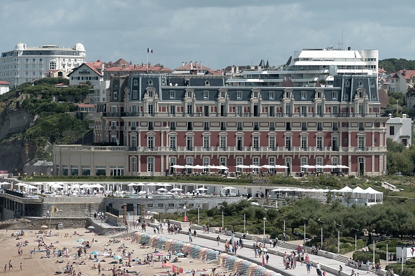 La station balnéaire de Biarritz, connue sous le nom de " Côte Basque ", accueillera le 45ème sommet annuel du Groupe des Sept (G7), du 24 au 26 août 2019.  (Photo : IROZ GAIZKA/AFP/Getty Images)