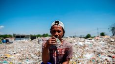 Les montagnes de déchets importés, « trésor » d’un village d’Indonésie