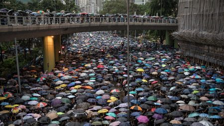Twitter et Facebook accusent Pékin de chercher à semer la discorde à Hong Kong