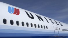 La mère d’un garçon autiste salue le personnel de la compagnie aérienne United Airlines pour son aide lors d’une crise en plein vol