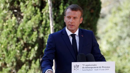Emmanuel Macron appelle les maires à renommer des rues et des places avec les noms de soldats africains