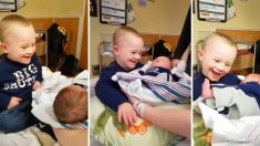 VIDÉO : Un tout-petit atteint de trisomie rencontre son petit frère pour la première fois lors d’un moment incroyable!