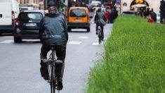 Paris : il fonce sur un cycliste et le percute violemment avec son véhicule avant de prendre la fuite