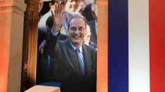 Hommage à Jacques Chirac : les selfies devant son cercueil indignent les internautes