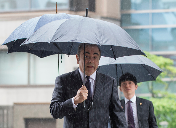 L'ancien président de Nissan Motor, Carlos Ghosn, se présente pour une audience préliminaire devant le tribunal de district de Tokyo à Tokyo le 24 juin 2019. (Photo : KAZUHIRO NOGI/AFP/Getty Images)