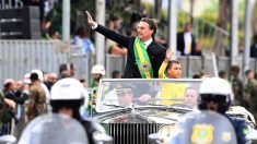 Brésil: avant son opération, Bolsonaro entouré de partisans pour fêter l’Indépendance