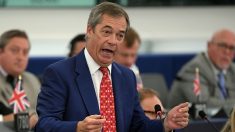 La fermeture du compte bancaire de l’homme fort du Brexit Nigel Farage provoque l’indignation jusqu’au plus haut sommet de l’État britannique