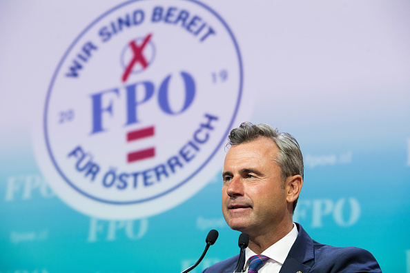 -Norbert Hofer, principal candidat à la direction du parti politique autrichien de droite FPOe, prononce un discours lors d'un congrès du parti FPOe le 14 septembre 2019 à Graz, en Autriche. Photo de Michael Gruber / Getty Images.