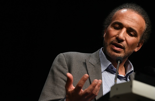 -L'islamologue suisse Tariq Ramadan s'exprimera lors d'une conférence sur le thème "Vivre ensemble", le 26 mars 2016 à Bordeaux. Photo MEHDI FEDOUACH / AFP / Getty Images.