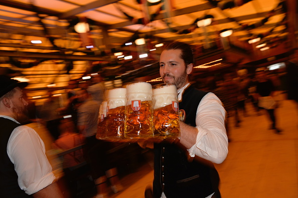 Fête de la bière à Munich en Allemagne.   (Photo : GUENTER SCHIFFMANN/AFP/Getty Images)
