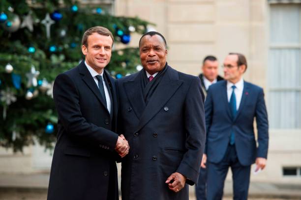 Emmanuel Macron et son homologue congolais Denis Sassou-Nguesso.      (Photo : CHRISTOPHE ARCHAMBAULT/AFP/Getty Images)