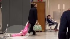 Une vidéo prise à l’aéroport montre un père qui traîne sa fille par la capuche « en tant que parent, c’est tout à fait compréhensible ! »