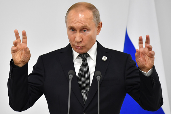 -Poutine a déclaré : « Nous allons absolument travailler avec l'Arabie saoudite et avec nos autres partenaires et amis dans le monde arabe pour réduire à zéro toute tentative de déstabiliser le marché ». Photo YURI KADOBNOV / AFP / Getty Images. 