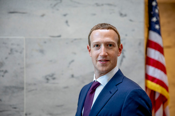 Le fondateur et PDG de Facebook, Mark Zuckerberg, a rencontré le sénateur John Cornyn dans son bureau de Capitol Hill, le 19 septembre 2019, à Washington, DC.(Photo : Samuel Corum/Getty Images)