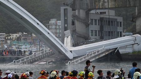 Spectaculaire effondrement d’un pont à Taïwan : plusieurs blessés et disparus