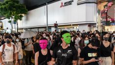 Hong Kong : des manifestants défient l’interdiction du port du masque