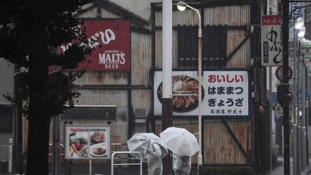 Le typhon Hagibis s’abat sur le Japon, le bilan monte à deux morts