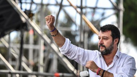 À Rome, Salvini rassemble 200.000 personnes autour des différentes droites : « Les Italiens d’abord ! »