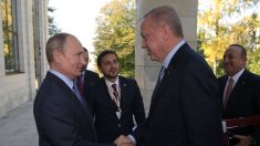 Les Russes franchissent l’Euphrate en direction de la frontière syro-turque