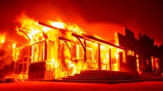 Californie: menacées par les flammes, 180.000 personnes sommées d’évacuer