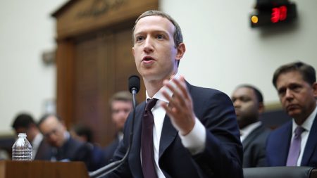 Mark Zuckerberg laisse la porte ouverte à une révision du projet de monnaie numérique Libra