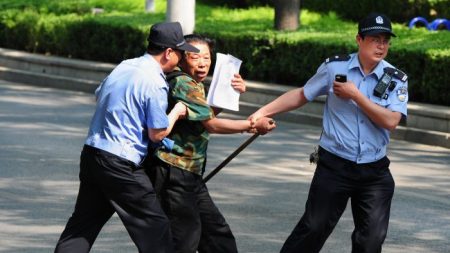 Le taux de troubles mentaux en Chine est anormalement élevé: les hôpitaux psychiatriques sont utilisés comme moyen de répression et de persécution