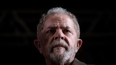 Lula, accusé de corruption, fait citoyen d’honneur de la Ville de Paris