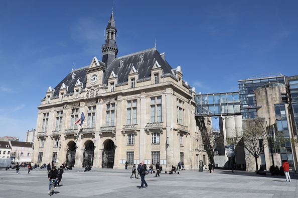 Vue de la mairie de Saint-Denis. Crédit : LUDOVIC MARIN/AFP/Getty Images.