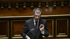 Port du voile pendant les sorties scolaires : un sénateur compare les femmes voilées aux « sorcières d’Halloween »
