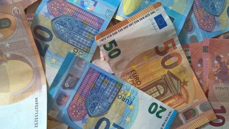 Une nouvelle directive européenne veut interdire les paiements en espèces de plus de 10.000 euros