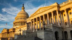 États-Unis: le Congrès adopte un projet de loi de finances pour éviter un « shutdown »