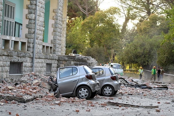 -Illustration- Image du séisme du 21 septembre 2019, à Tirana, après le tremblement de terre d'une magnitude de 5,0 sur la côte adriatique de l'Albanie. Photo de Gent SHKULLAKU / AFP via Getty Images.