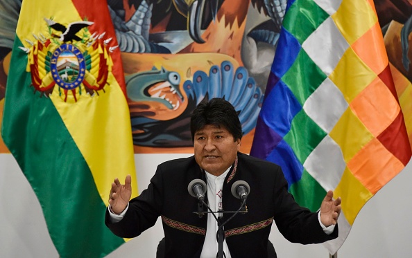 -Le président bolivien Evo Morales lors d'une conférence de presse à la Casa Grande del Pueblo à La Paz, le 23 octobre 2019. Le président bolivien Evo Morales a assisté au lancement d'une grève générale pour protester contre sa victoire apparente lors de la réélection. Photo par AIZAR RALDES / AFP via Getty Images.