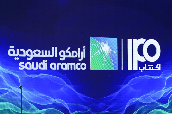 Après des années de reports, Aramco a confirmé son introduction prochaine en Bourse, sur le Tadawul, indice de la Bourse de Ryad. (Photo : AFP via Getty Images)