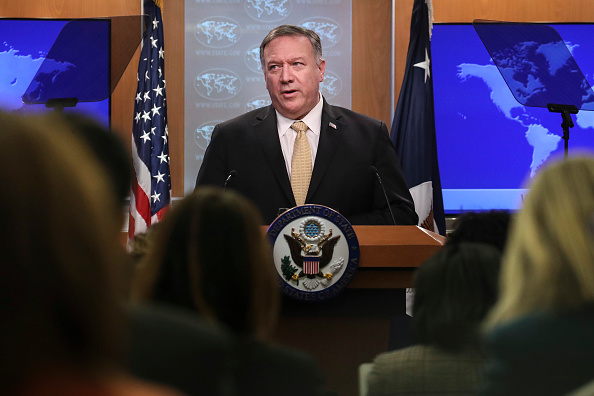 Le secrétaire d'État Mike Pompeo prend la parole lors d'une conférence de presse au département d'État des États-Unis le 18 novembre 2019 à Washington. (Photo : Drew Angerer/Getty Images)