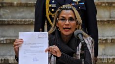 Bolivie : la présidente demande au Parlement d’approuver une loi pour convoquer des élections